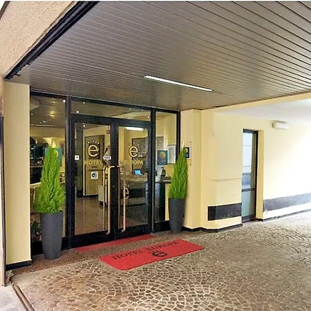 Europa 3* Génova