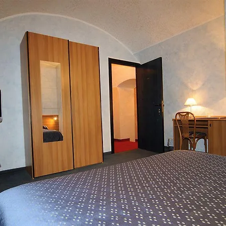 Europa 3* Génova